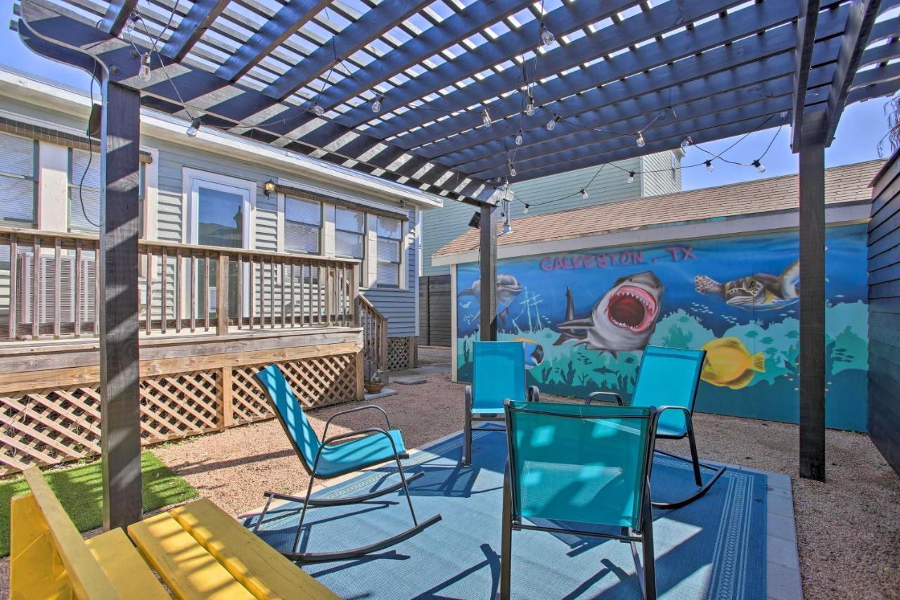 Cozy Beach Bungalow Near Galveston Seawall And Pier Extérieur photo